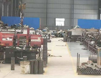 油缸珩(héng)磨車間(jian)