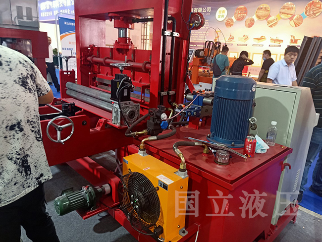 柴(chai)油機應急(jí)液壓系統(tǒng)